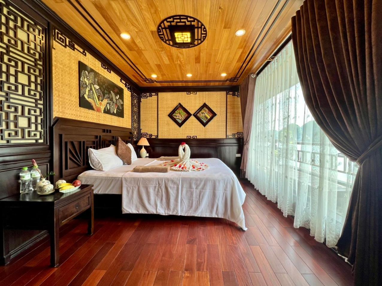 Hotel Cozy Boutique Cruise Dong Khe Sau Exteriér fotografie