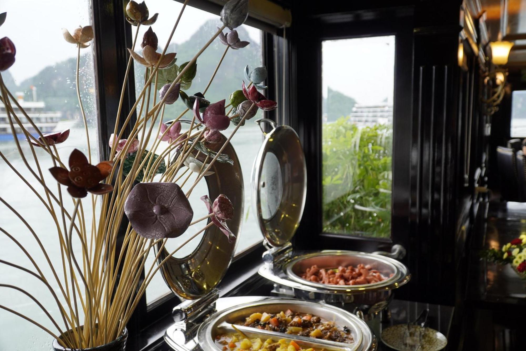 Hotel Cozy Boutique Cruise Dong Khe Sau Exteriér fotografie