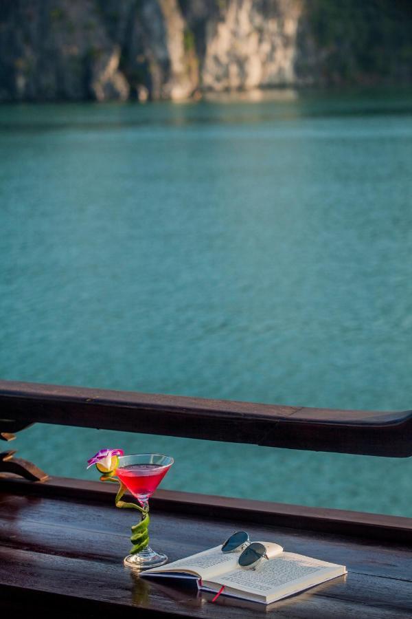 Hotel Cozy Boutique Cruise Dong Khe Sau Exteriér fotografie