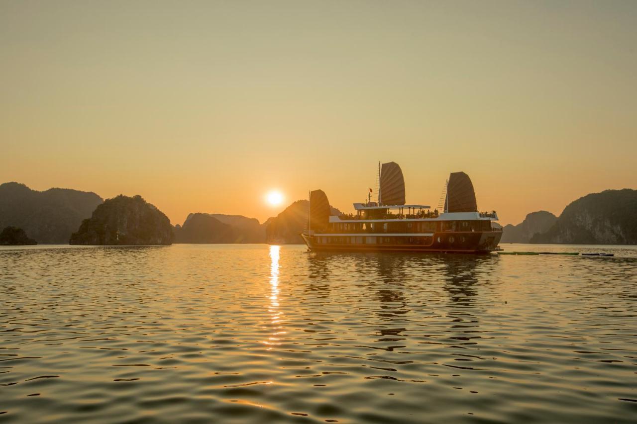 Hotel Cozy Boutique Cruise Dong Khe Sau Exteriér fotografie