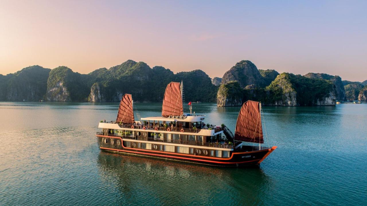 Hotel Cozy Boutique Cruise Dong Khe Sau Exteriér fotografie